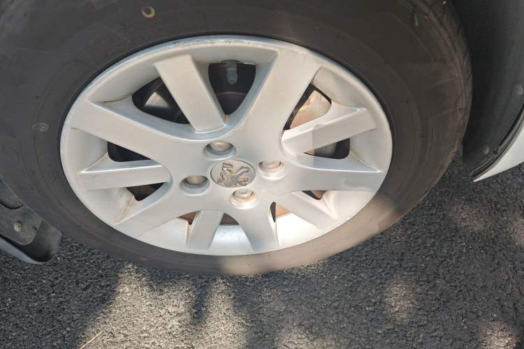 Used Peugeot 301 2014 1.6L Automatic Comfort Edition