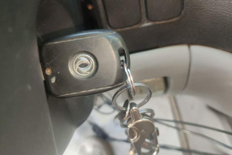 Used FORTHING Lingzhi 2017 V3 1.5L 7-seater Standard Model Vehicle Key