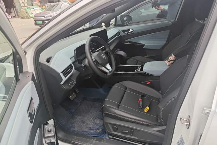 Used Volkswagen ID.4 X 2024 Pure & Smart Edition Driver Seat