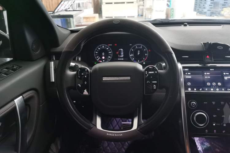 Used Land Rover Discovery Sport 2020 249 PS R-Dynamic Performance Tech Edition 7 Seats Steering Wheel