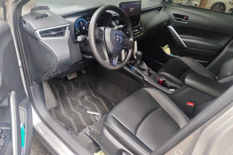 Used Toyota Corolla Cross 2024 2.0L Elite Edition Left Front Seat