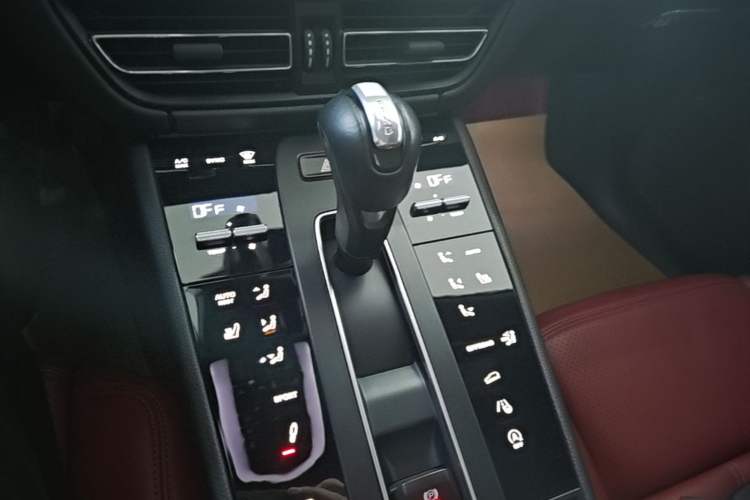 Used Porsche Macan 2023 Macan 2.0T