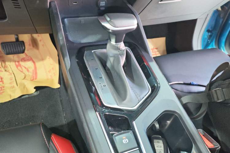 Used Geely Auto Emgrand S 2021 1.4T CVT Prestige Edition Gear Lever