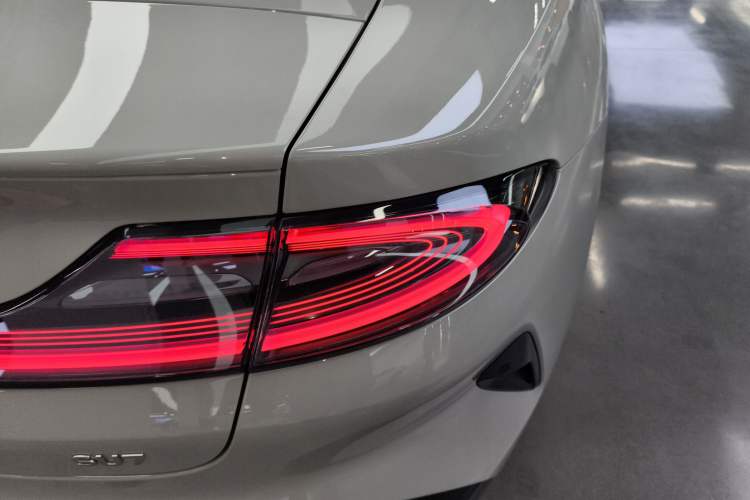 Used Xiaomi Auto SU7 2024 Rear-Drive Ultra-Long Range Advanced Pro-Level Intelligent Driving Version