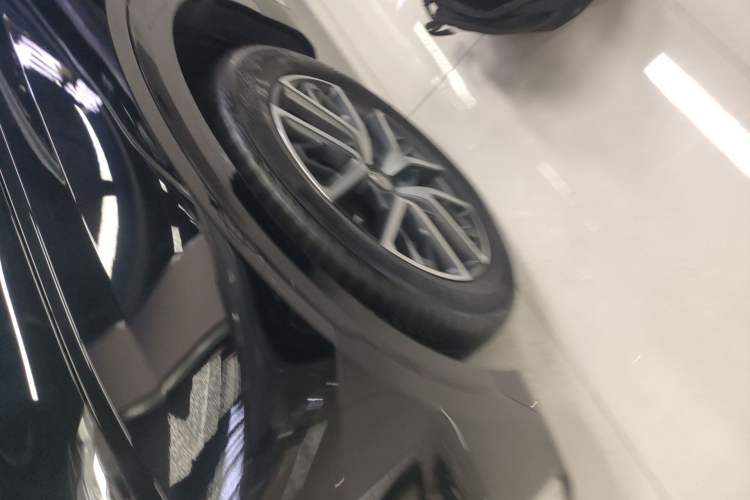 Used GAC Trumpchi ES9 2024 PHEV with 143 km Max Left Front Wheel Hub