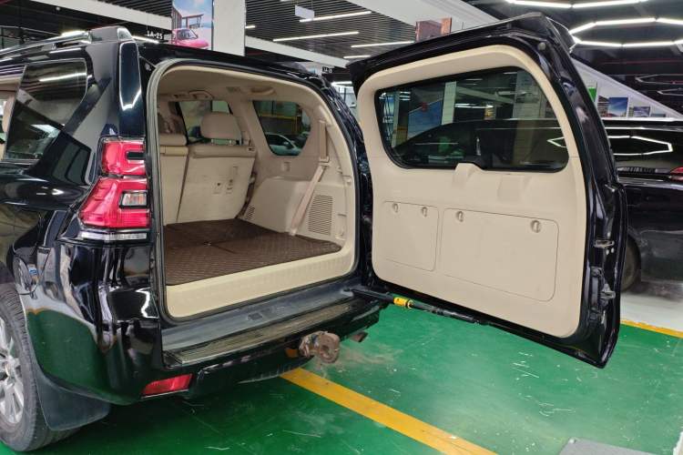 Used Toyota Prado 2018 3.5L Automatic SX
