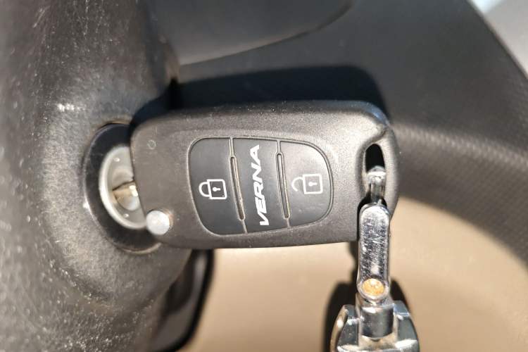 Used Hyundai Verna (older generation) 2014 1.4L Manual Smart GLS Trim