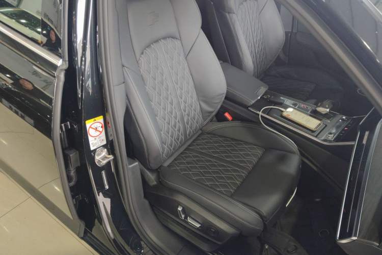 Used Audi A6L 2023 Revised Edition 45 TFSI quattro Prestige Dynamic Version Right Front Seat