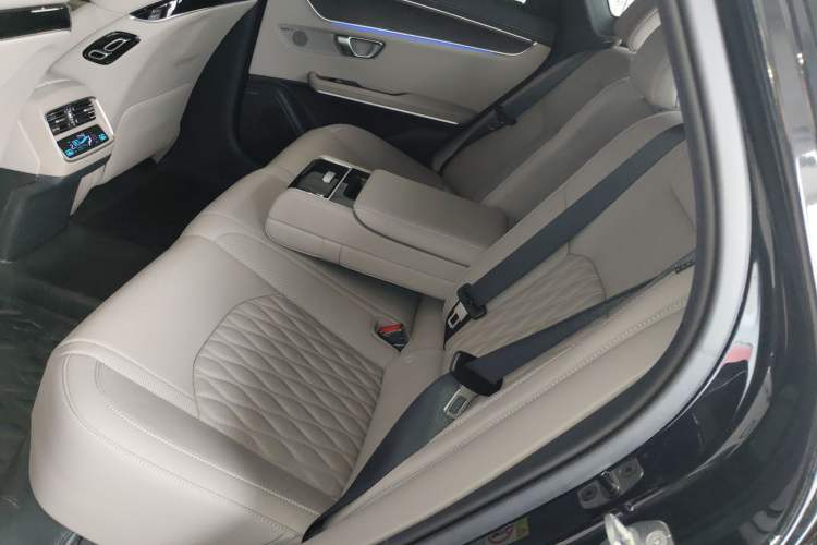 Used BYD Han 2025 DM-i Intelligent Driving Edition 125KM LiDAR Flagship Model