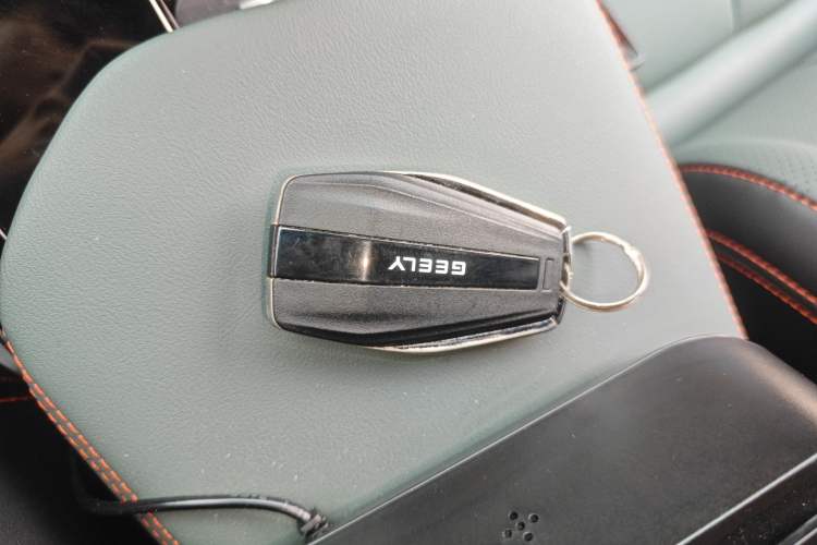 Used Geely Auto Emgrand X7 Sport 2024 1.5TD Smart Connect+ Vehicle Key