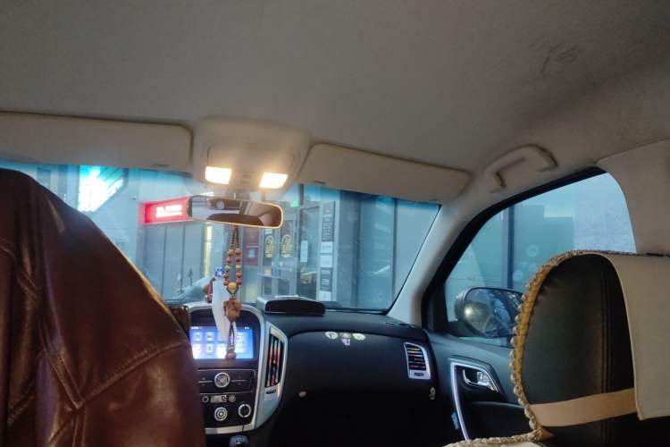 Used JMC Yuhu 3 2018 1.8T Gasoline Two-Wheel Drive Advanced Edition Standard Wheelbase
