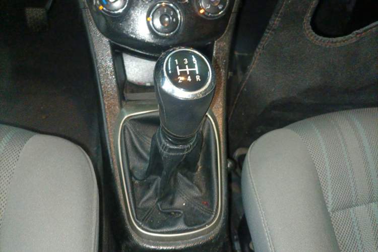 Used Chevrolet Aveo Sonic 2011 Sedan 1.4L Manual Transmission SE
