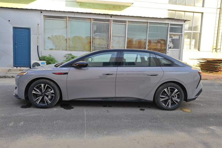 Used Hongqi EH7 2024 690 Pro
