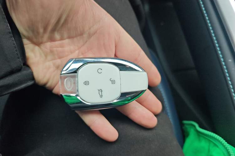 Used GAC Trumpchi GS3 2025 Shadow Speed 270T Enjoyment Edition Soaring to New Heights Vehicle Key