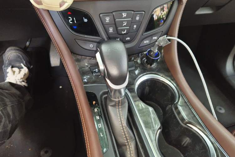 Used Buick Envision 2016 20T Two-Wheel-Drive Elite Model
