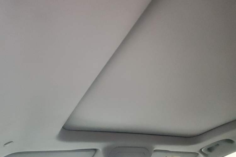 Used Chevrolet Equinox 2019 535T Automatic YuJie Edition China VI Headliner