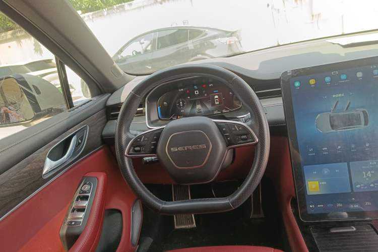 Used SERES SF5 2021 Four-Wheel Drive Freedom Expedition Edition
