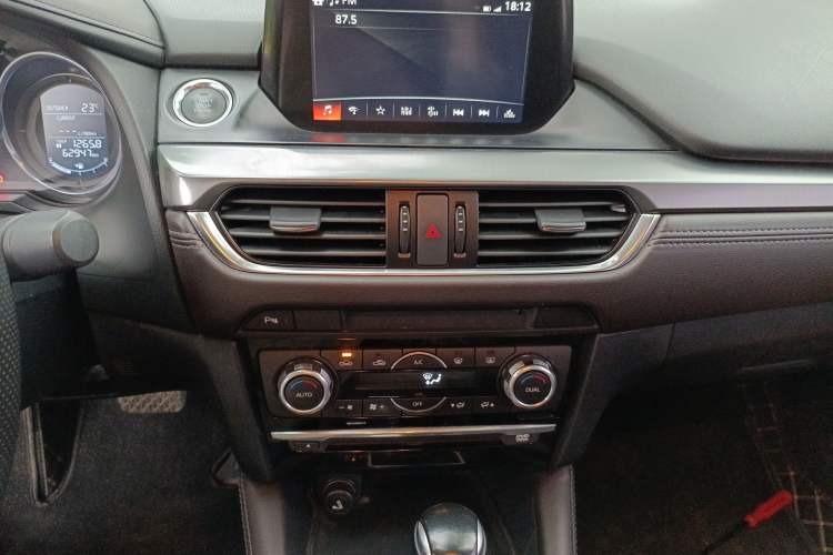 Used Mazda Atenza 2017 2.0L Blue Sky Luxury Edition Audio And AC Panel