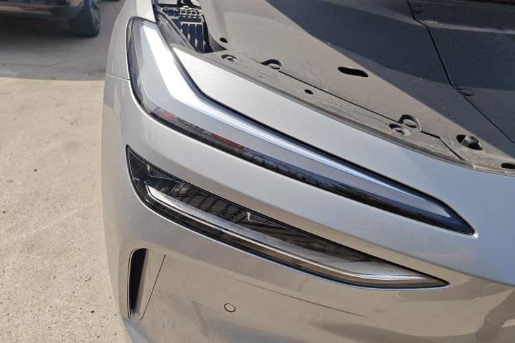 Used ONVO L60 2024 60 kWh All-Wheel Drive