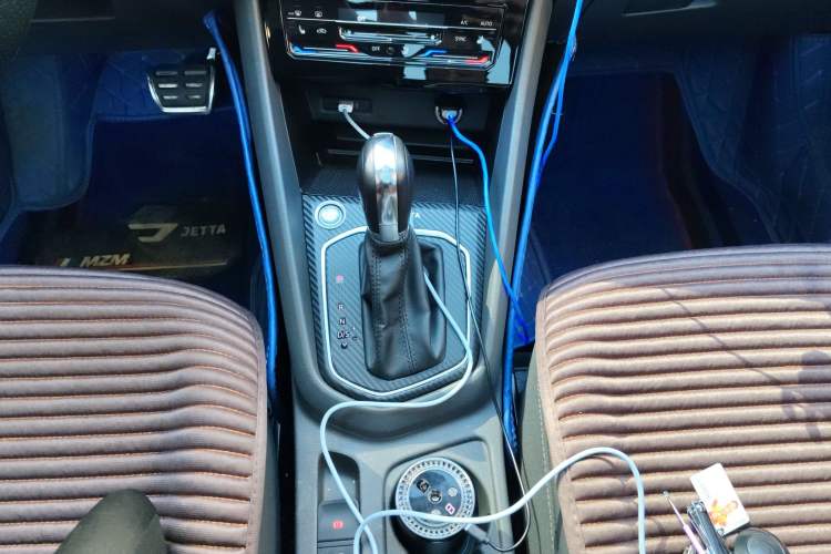 Used Jetta VS7 2020 1.4T Automatic Glory Edition Gear Lever