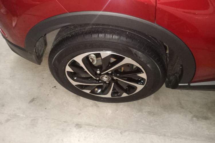 Used Toyota IZOA 2018 2.0L Yichi Version China VI Standard Right Rear Wheel Hub