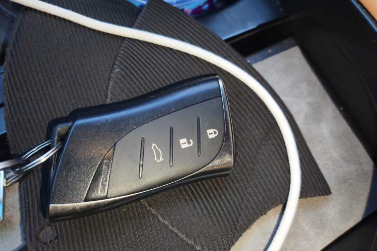 Used Lexus ES 2023 200 Excellence Edition