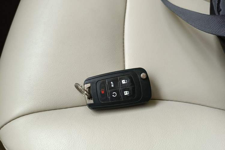 Used Buick GL8 2014 3.0L GT Luxury Business Haoya Edition