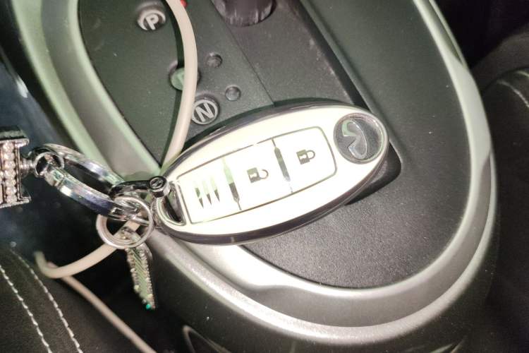 Used Infiniti ESQ 2014 1.6L Spontaneous Edition
