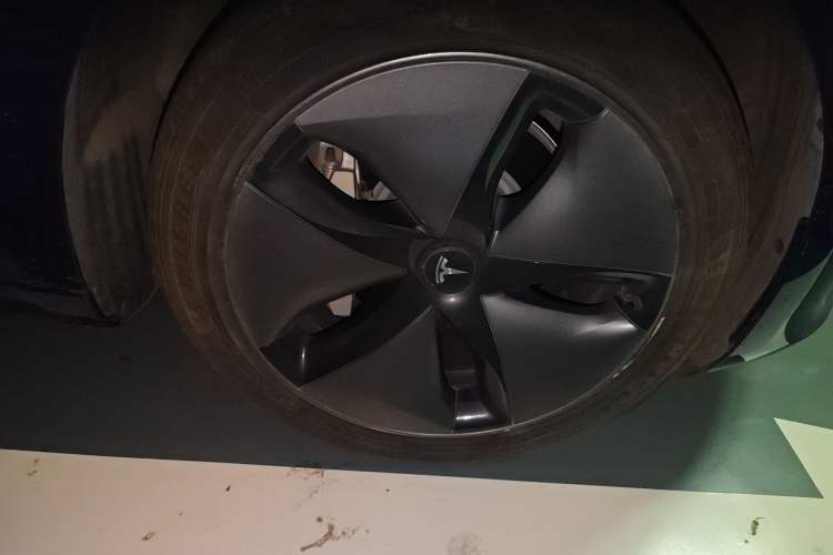 Used Tesla Model 3 2019 Long-Range Rear-Wheel-Drive Version