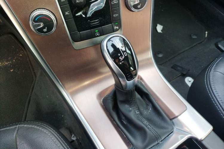 Used Volvo XC60 2017 T5 Smart Upgrade Edition