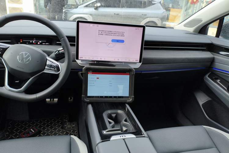 Used Volkswagen ID.7 VIZZION 2024 PRO Model Audio And AC Panel