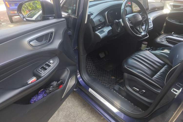 Used Roewe iMAX8 2021 400TGI Supreme Series Prestige Edition
