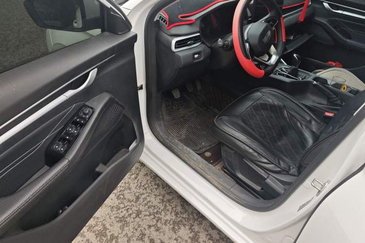 Used Geely Auto Emgrand 2025 4th Generation 1.5L Manual – Dragon Edition
