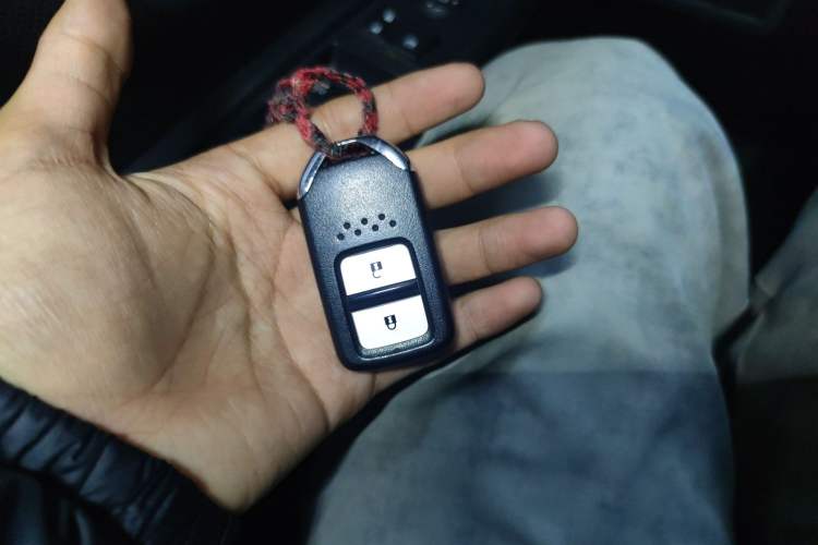 Used Honda Vezel 2017 1.8L CVT Front-Wheel Drive Pioneer Edition
