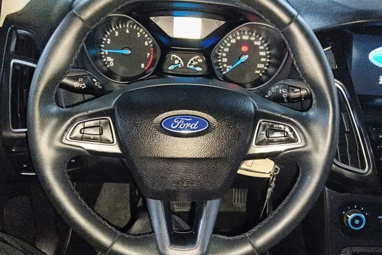 Used Ford Focus 2018 Hatchback Classic 1.6L Automatic Trendy SmartDrive Edition