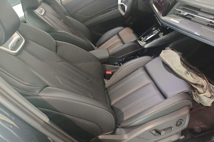 Used Audi Q4 e-tron 2024 40 e-tron Boundary Edition Right Front Seat