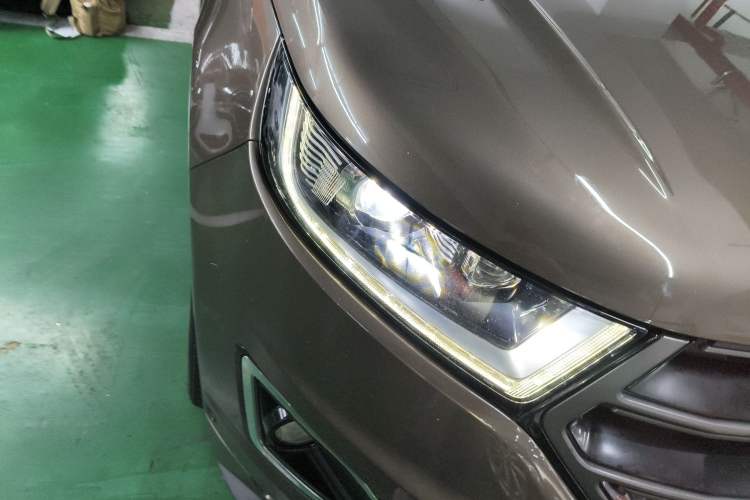 Used Ford Edge 2016 EcoBoost 330 V6 Four-Wheel Drive Sporty 7-Seater
