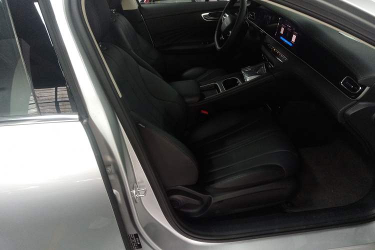 Used Roewe D7 2025 DMH 125km World Champion Edition Right Front Seat