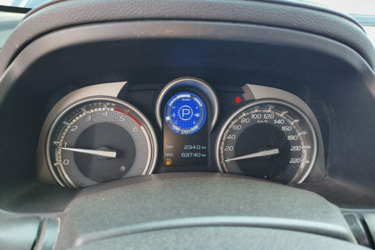 Used Isuzu D-MAX 2020 1.9T Two-Wheel Drive Automatic Comfort Edition China VI Standard RZ4E Hi-Power
