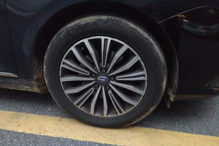 Used GAC Trumpchi GA8 2017 320T Luxury Edition Right Front Wheel Hub