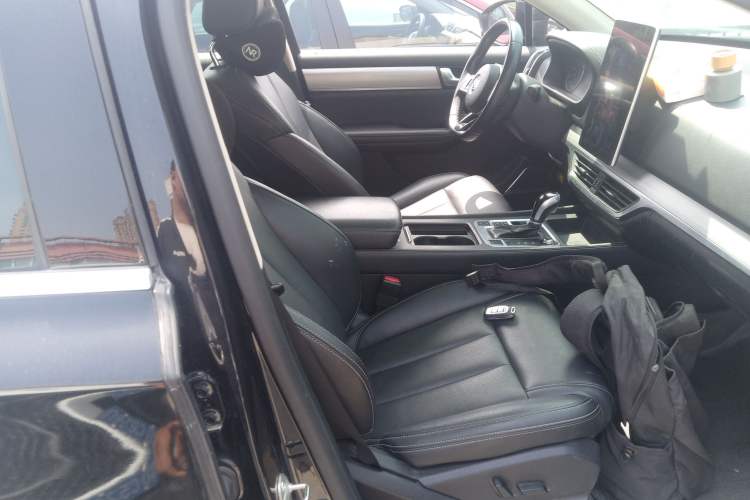 Used BYD Tang 2018 2.0T Automatic Smart Connect Prestige 7-Seater China V Standard Right Front Seat