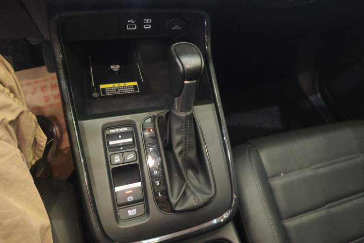 Used Honda CR-V 2023 240TURBO Two-Wheel Drive FENGSHANG Edition 5 Seats Gear Lever