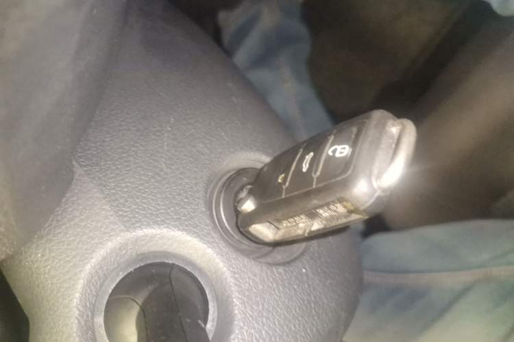 Used Volkswagen Santana 2016 1.6L Manual Fashion Edition Vehicle Key