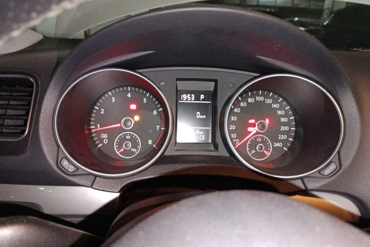 Used Volkswagen Golf 2012 1.6L Automatic Fashion Model
