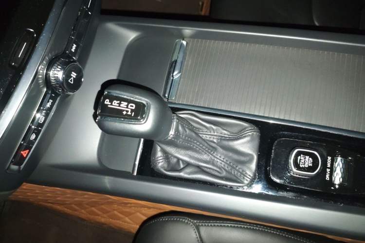 Used Volvo S60 2021 T4 Zhiyi Luxury Edition
