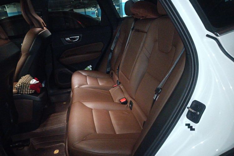 Used Volvo XC60 2023 B5 4x4 Smart Luxury Edition