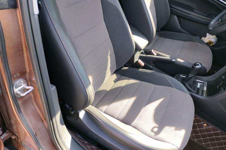 Used Volkswagen C-TREK 2017 1.6L Manual Comfort Model
