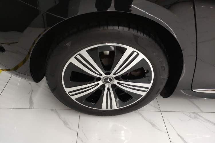 Used Mercedes-Benz EQE 2022 350 Luxury Edition Exterior 8