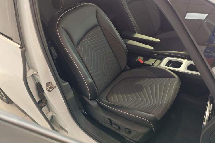 Used Volkswagen ID.3 2023 Upgraded Model Pure Intelligent Enjoyment Version Right Front Seat