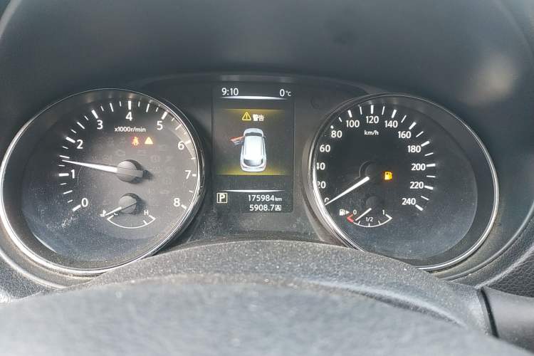 Used Nissan Qashqai 2016 2.0L CVT Elite Edition
